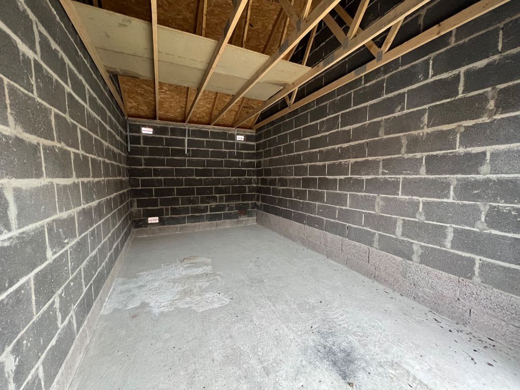 Property photo 2 of 4 4159841