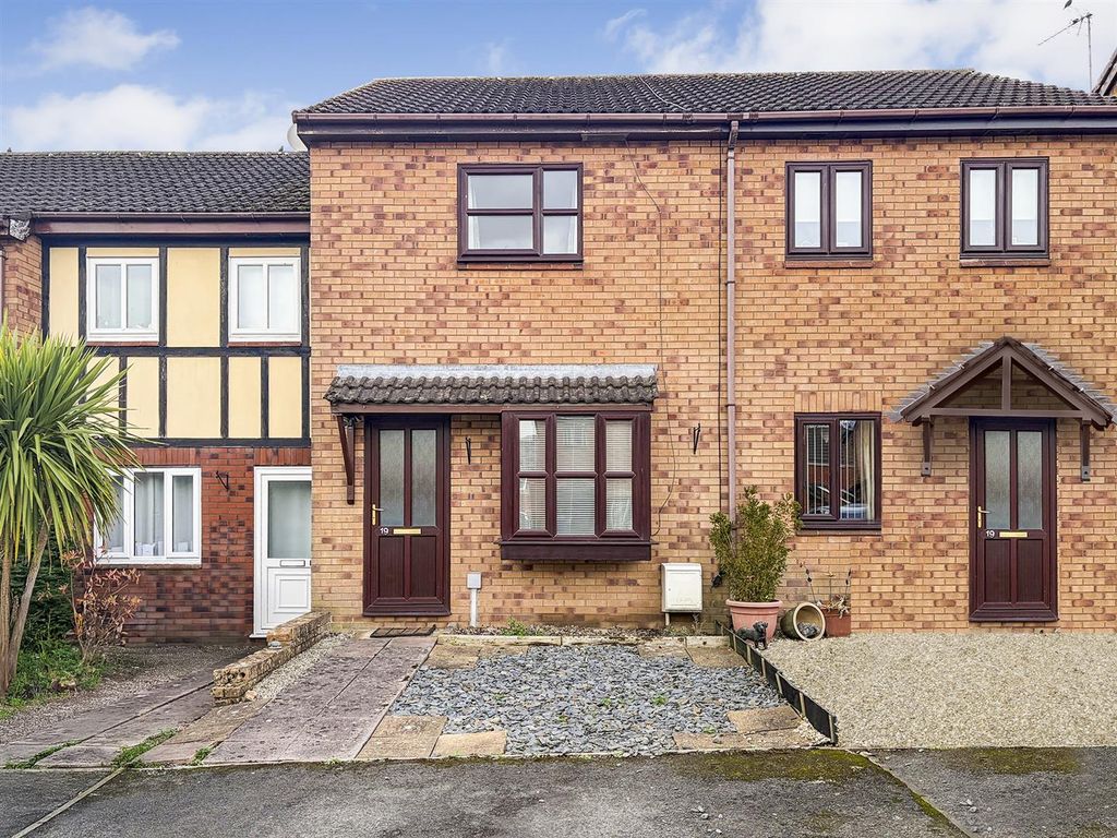 Property photo 1 of 10 Accomodation Comprises: