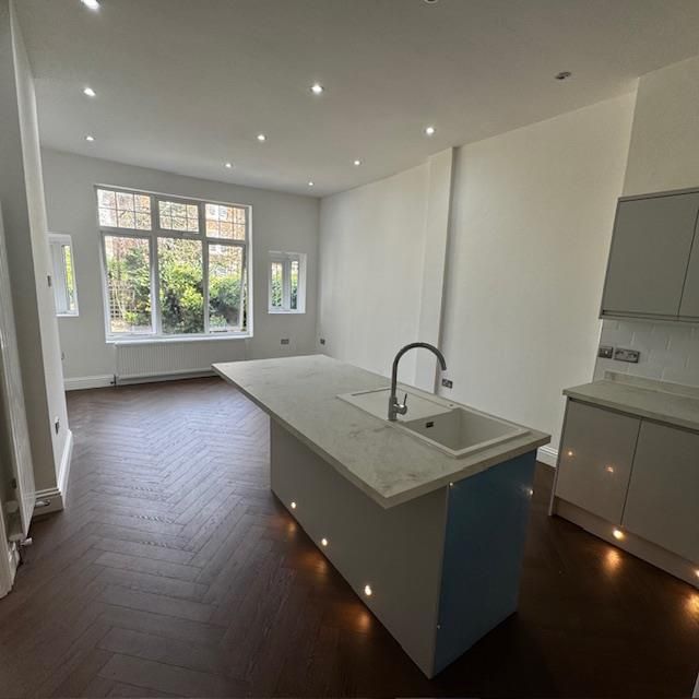 Property photo 3 of 8 Img_5203 (1).Jpg
