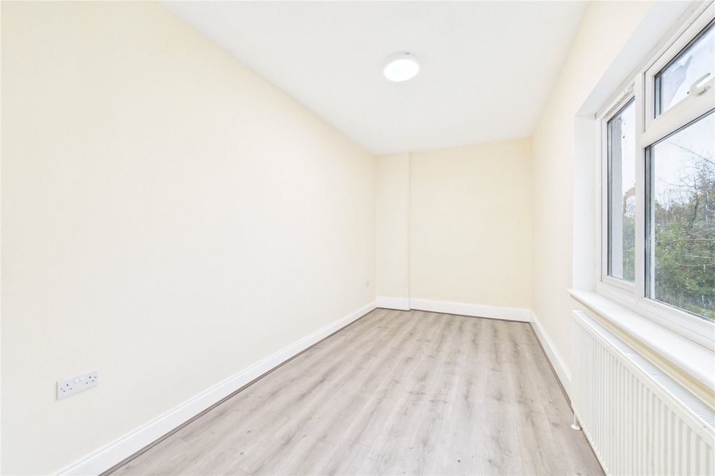 Property photo 3 of 9 Picture No. 04