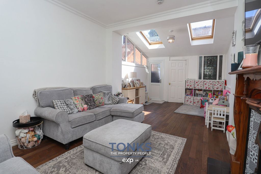 Property photo 3 of 13