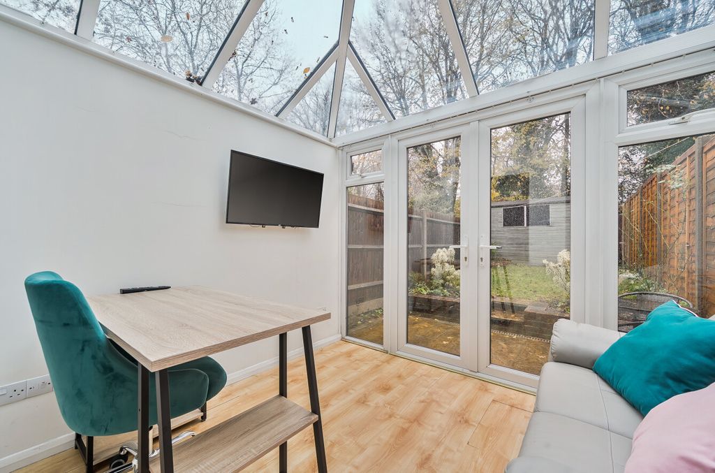 Property photo 3 of 24 1387716-10-69316E...