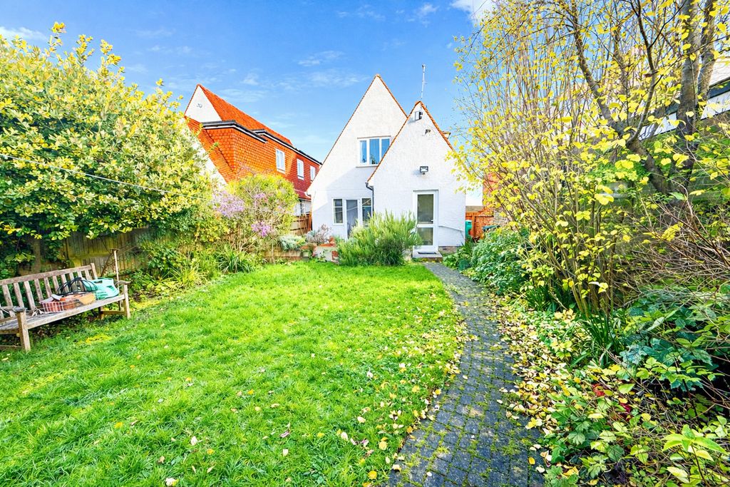 Property photo 3 of 15