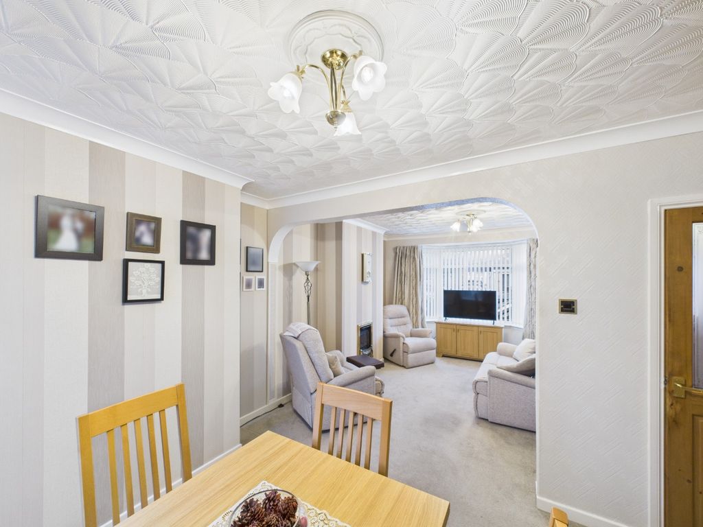 Property photo 3 of 14 4825375