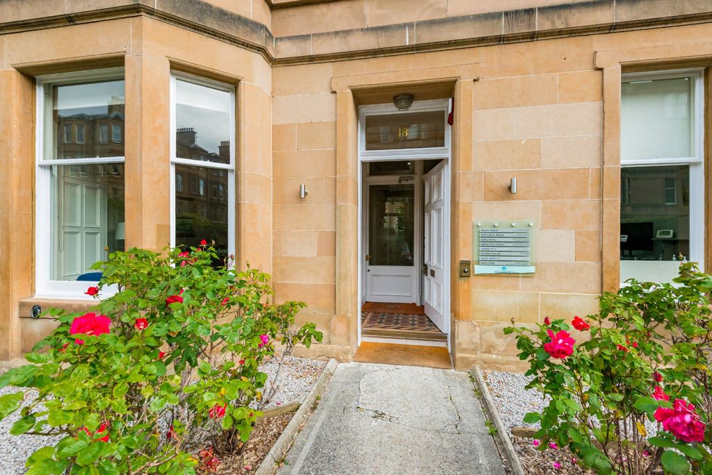 Property photo 2 of 24 Entrance
