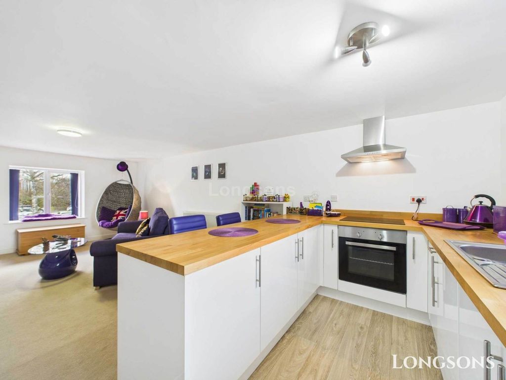Property photo 3 of 9