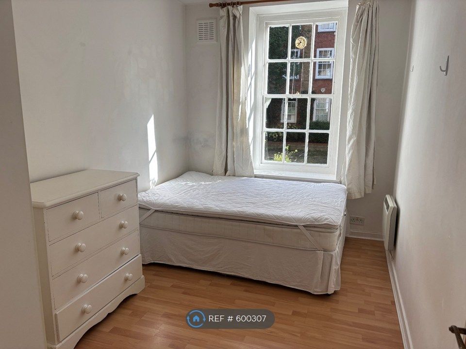 Property photo 2 of 8 Bedroom 3