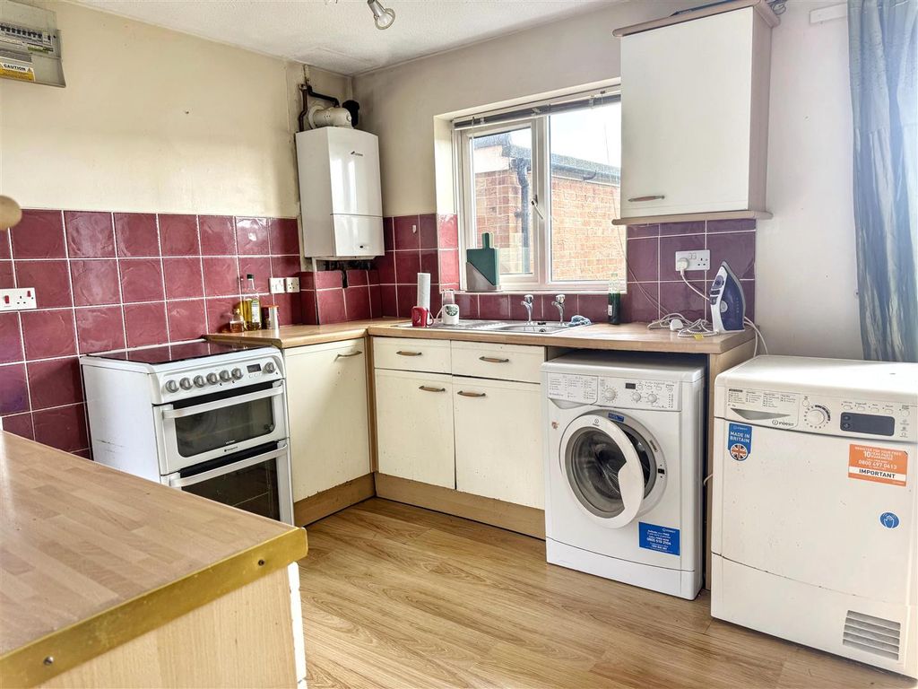 Property photo 2 of 12