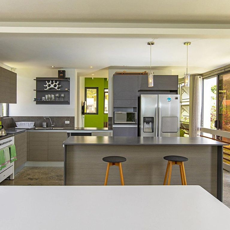 Property photo 3 of 28