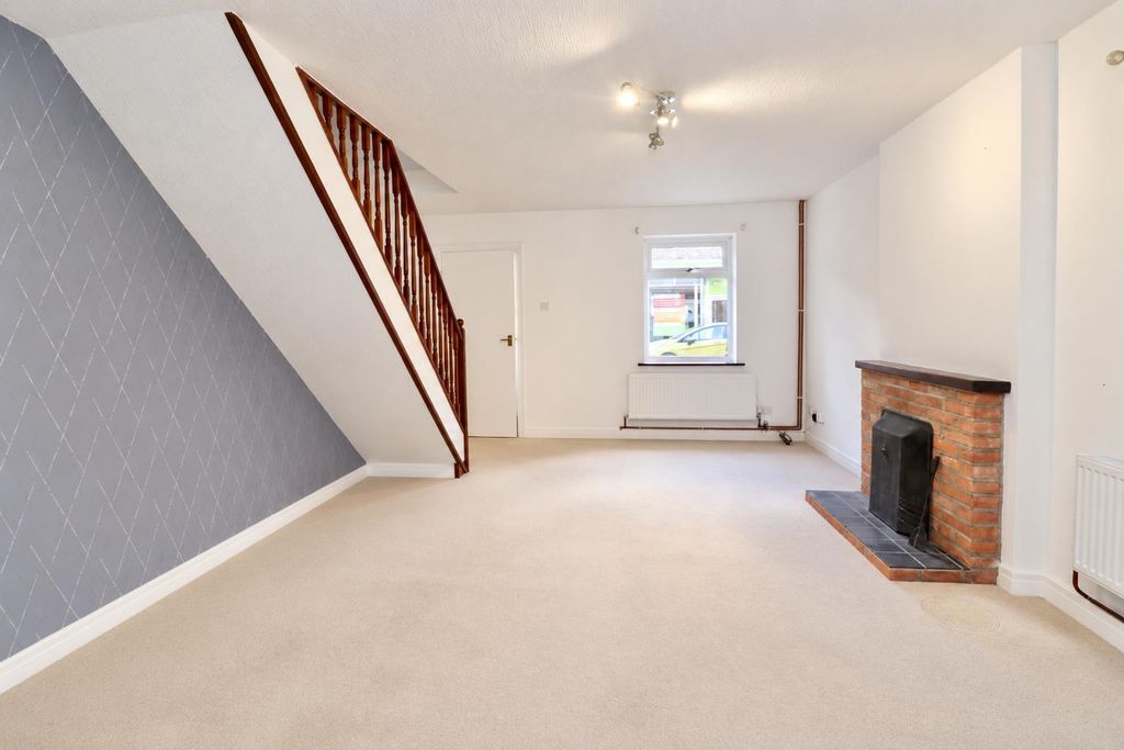 Property photo 2 of 8