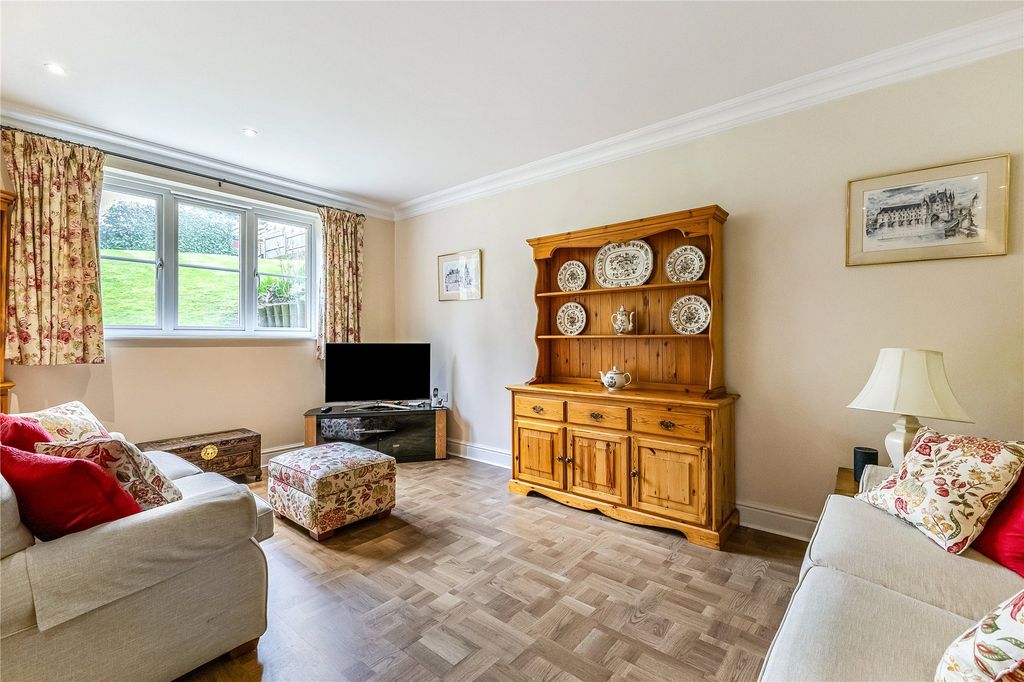 Property photo 3 of 18 Picture No. 06