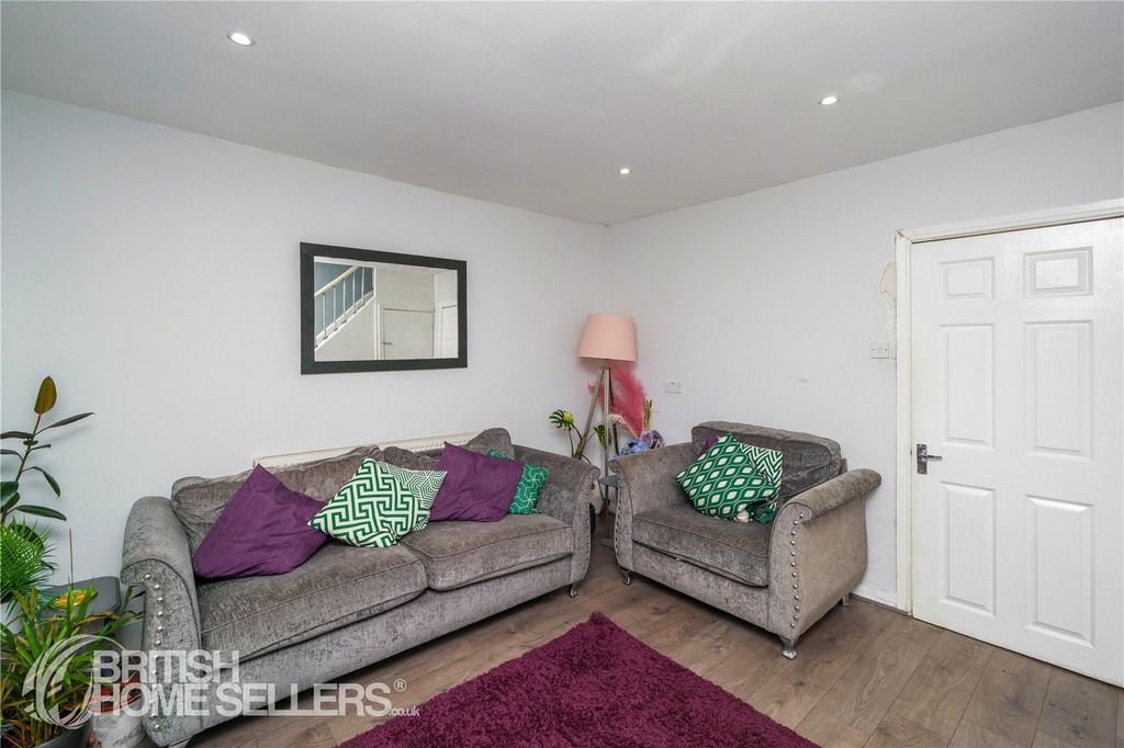 Property photo 3 of 15 Picture No. 12