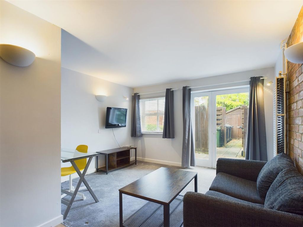 Property photo 2 of 4