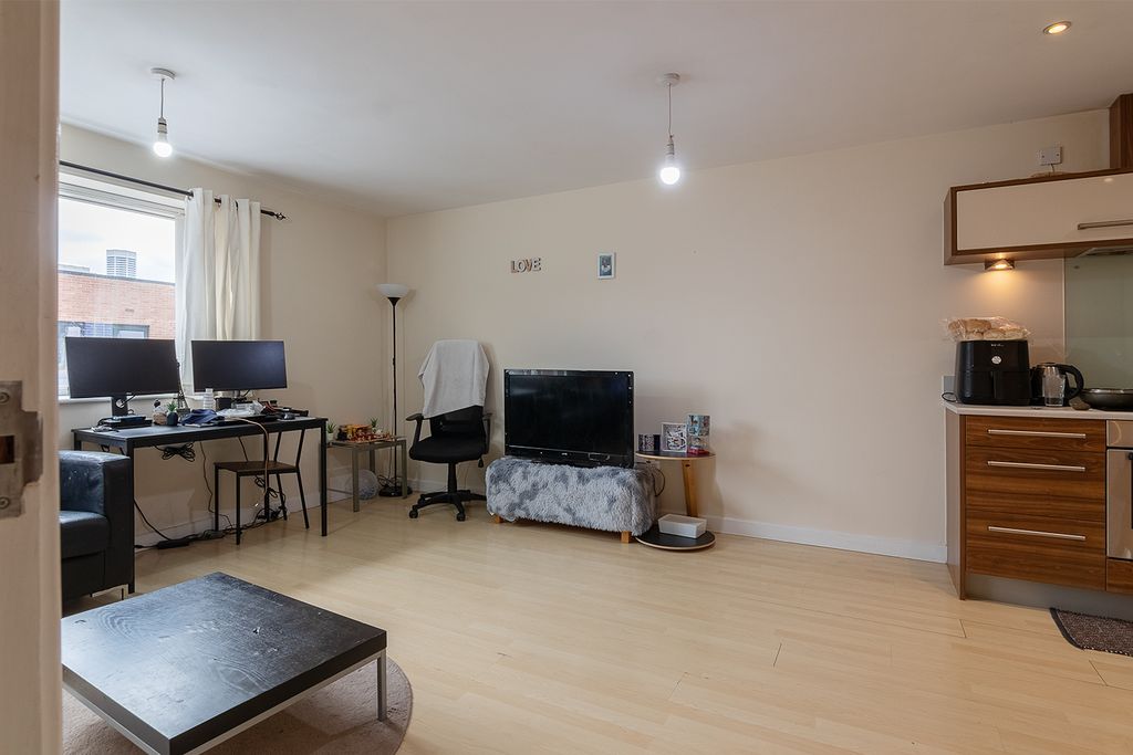 Property photo 3 of 19