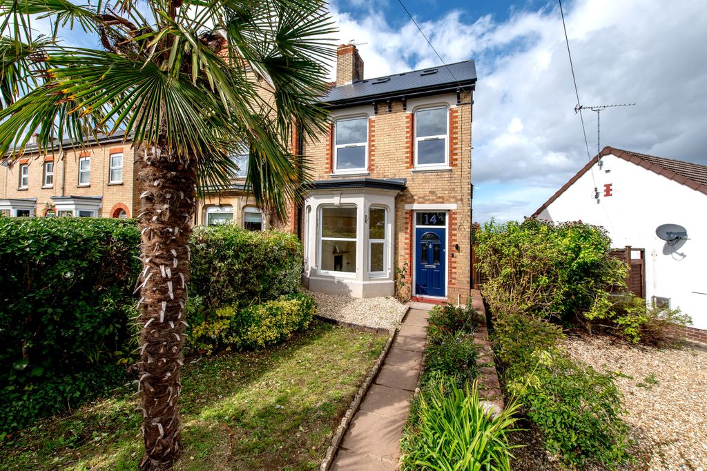 Property photo 1 of 25 .