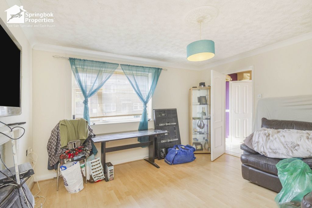 Property photo 3 of 19 Image 3