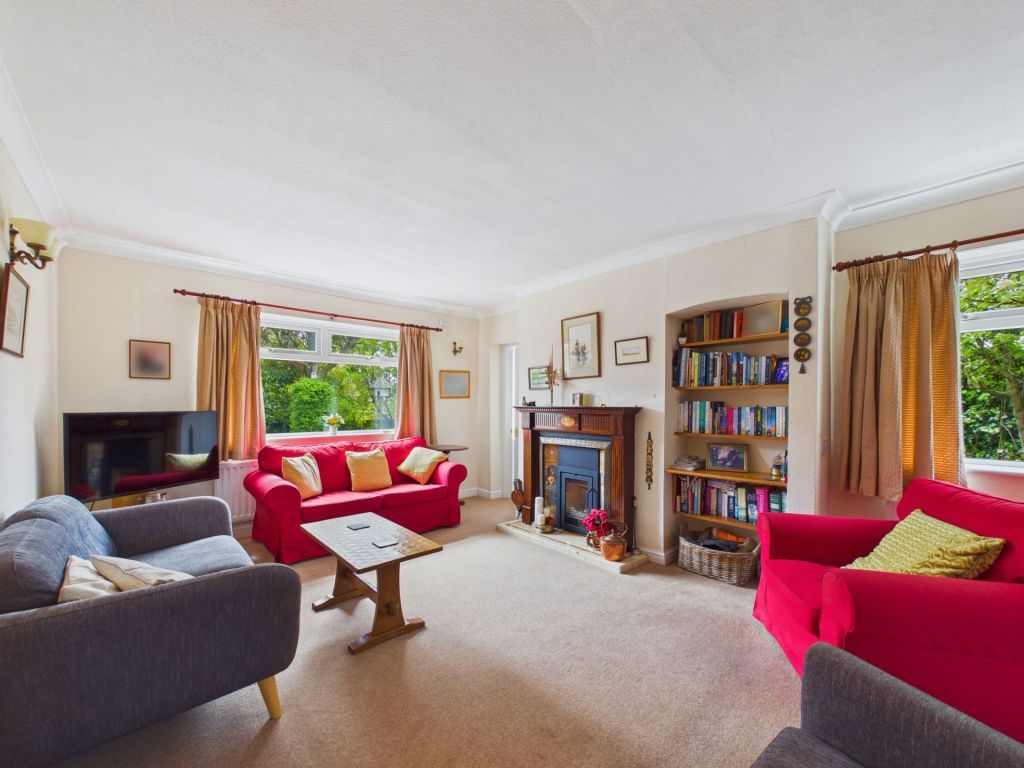 Property photo 2 of 32
