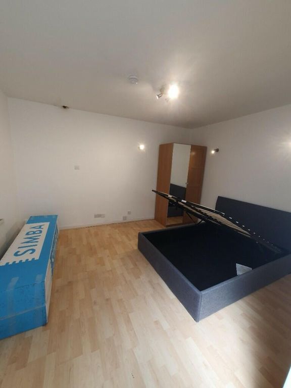 Property photo 1 of 3