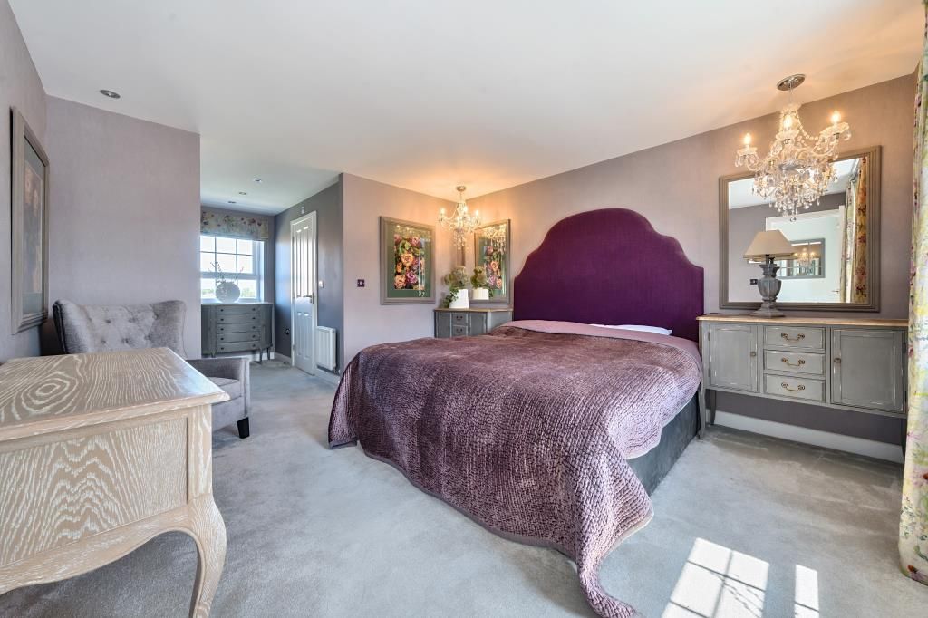 Property photo 3 of 20 Bedroom