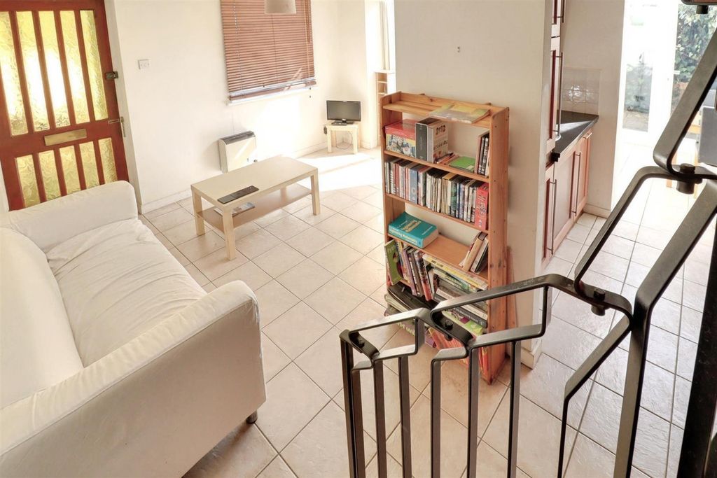 Property photo 3 of 19 A287Be76-Img_5779-Img_5781.Jpg