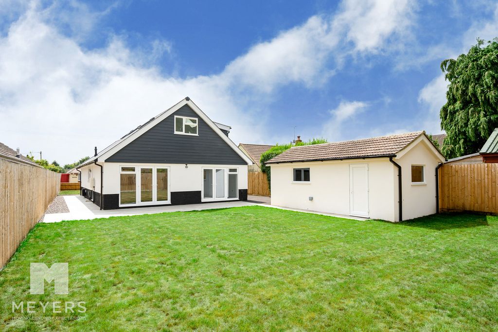 Property photo 3 of 25