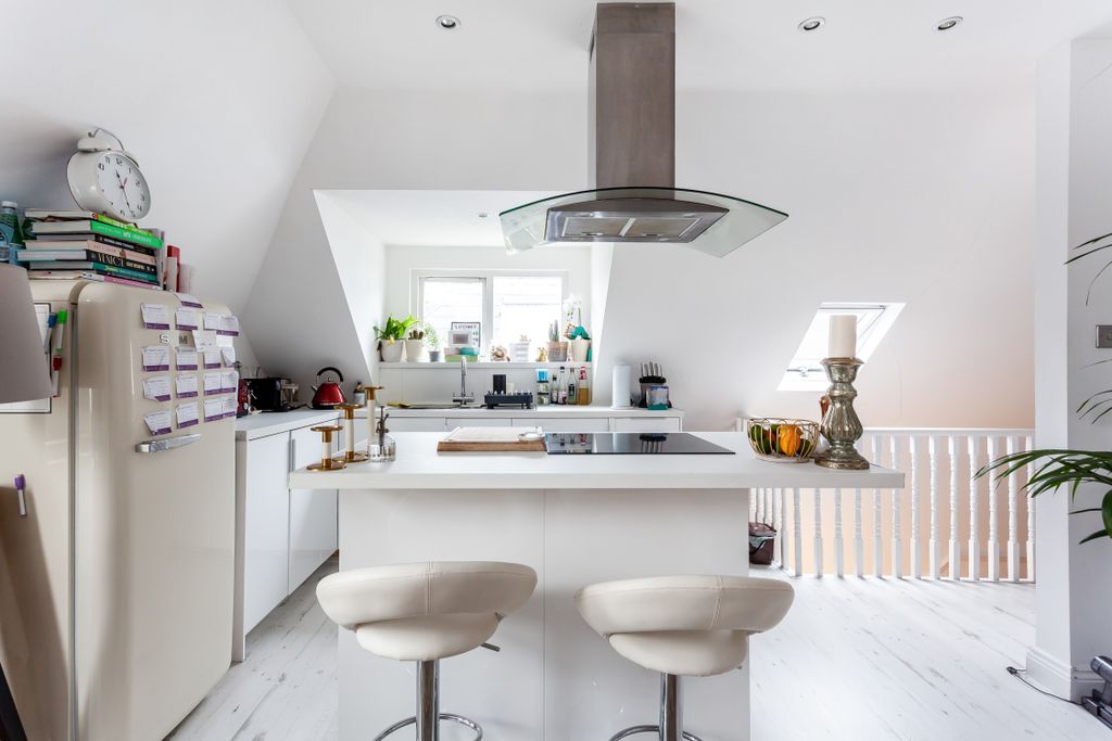 Property photo 1 of 6 180120214_Pthbl_14A