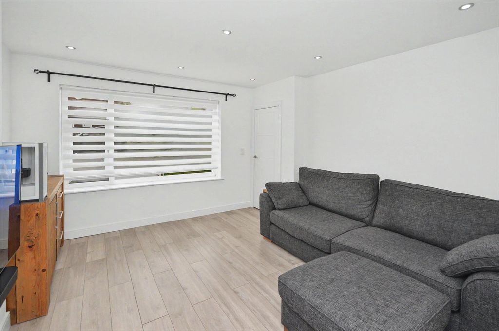 Property photo 3 of 11 Picture No. 09