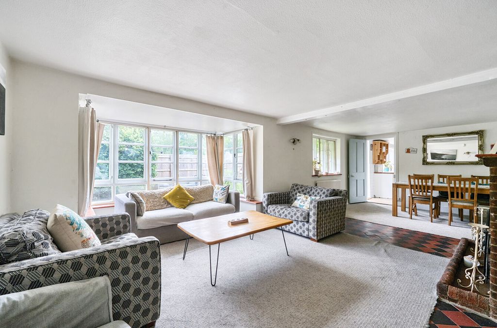 Property photo 2 of 21 1311705-29-685d86...