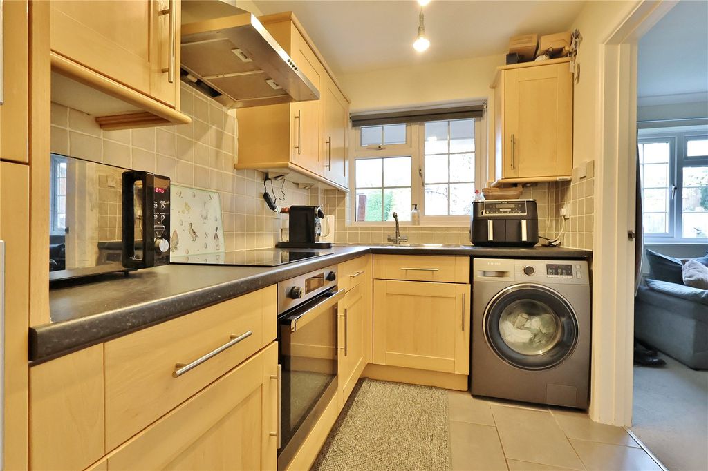 Property photo 2 of 12 Picture 2