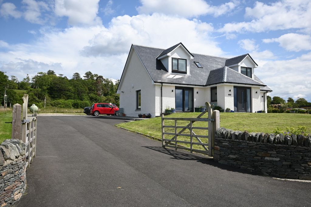 Property photo 1 of 34 4326920