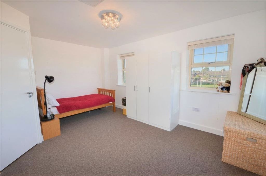Property photo 3 of 4