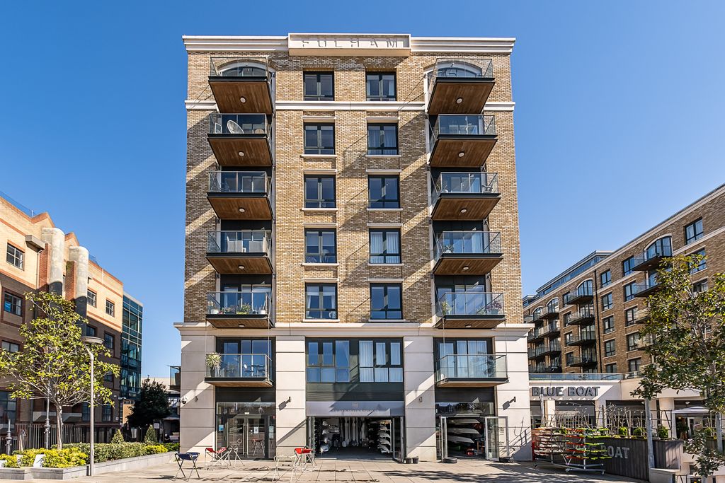 Property photo 1 of 20