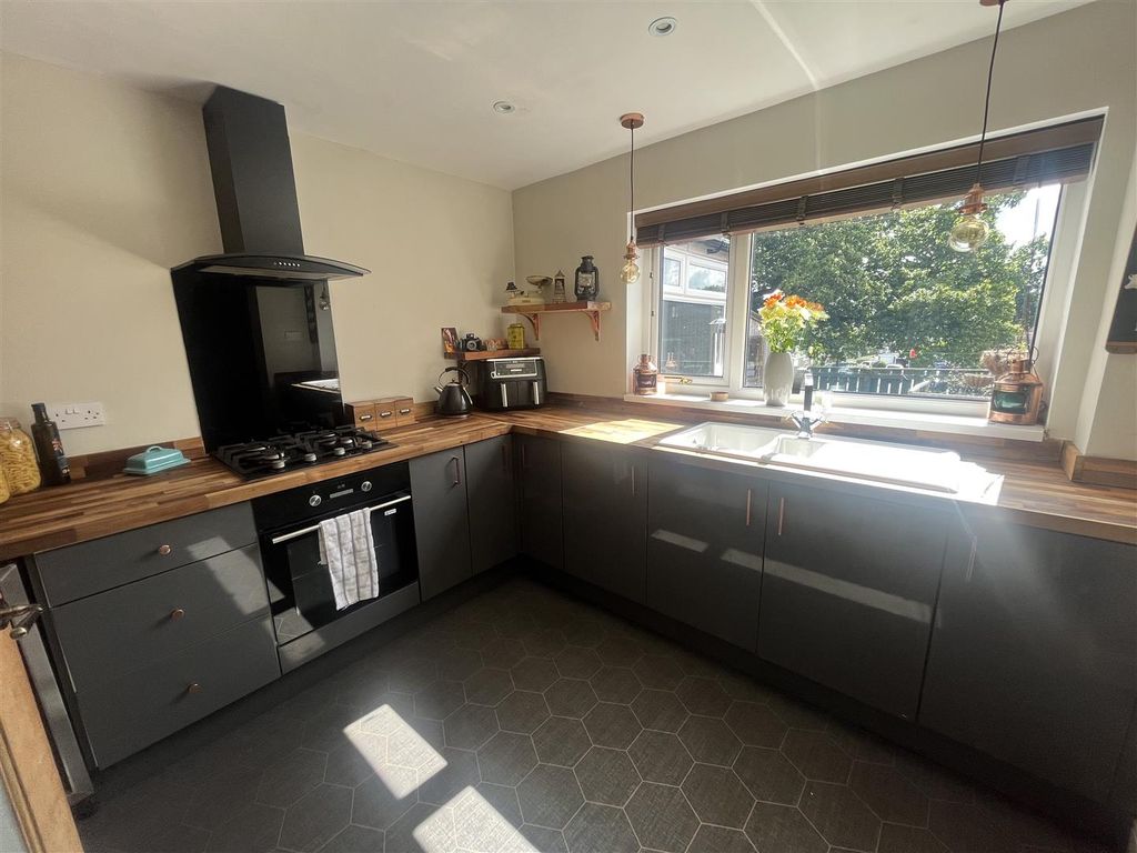 Property photo 3 of 17 Img_6092.Jpg