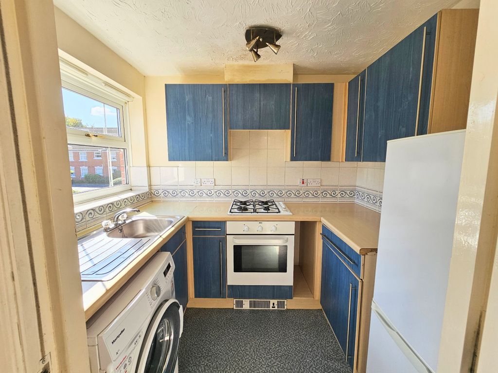 Property photo 2 of 14