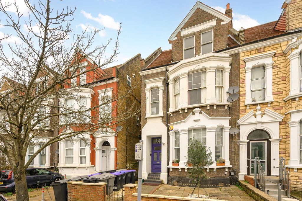 Property photo 2 of 6