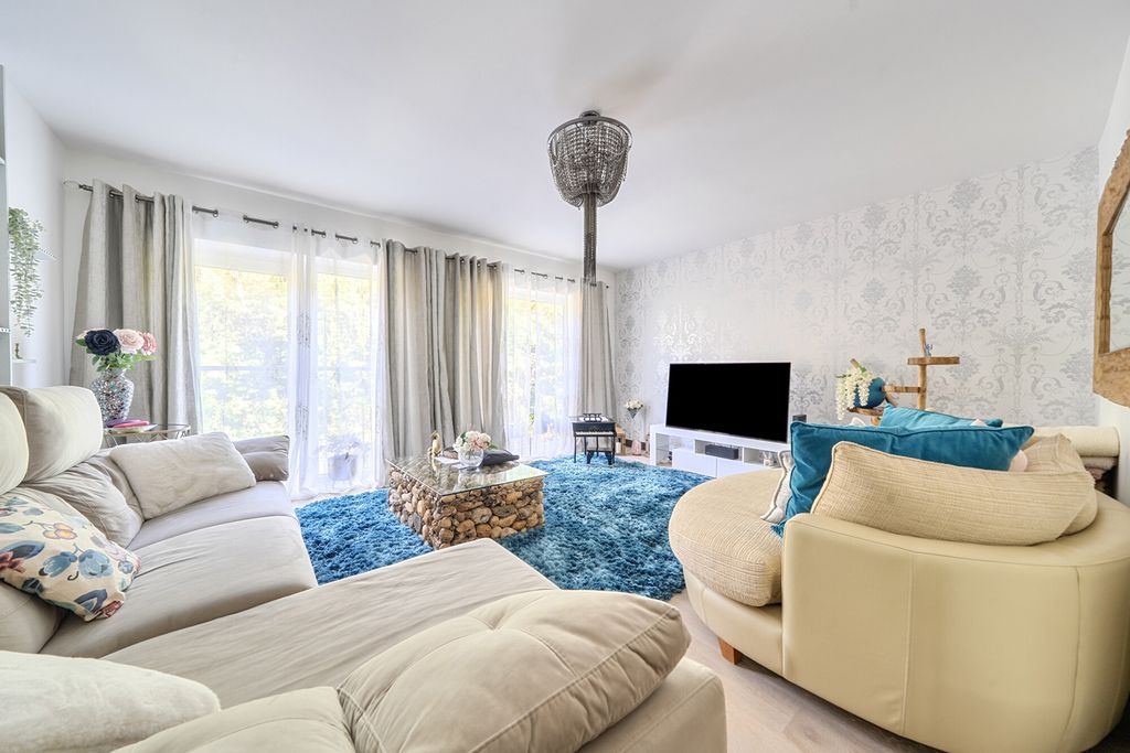 Property photo 3 of 23 1448662-8-69Ea61c...