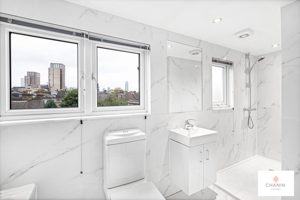 Property photo 3 of 8 72_22239_Watermarked