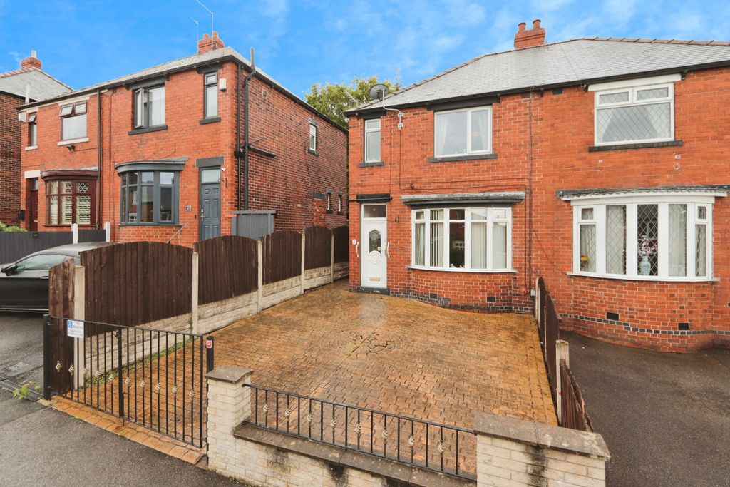 Property photo 2 of 12