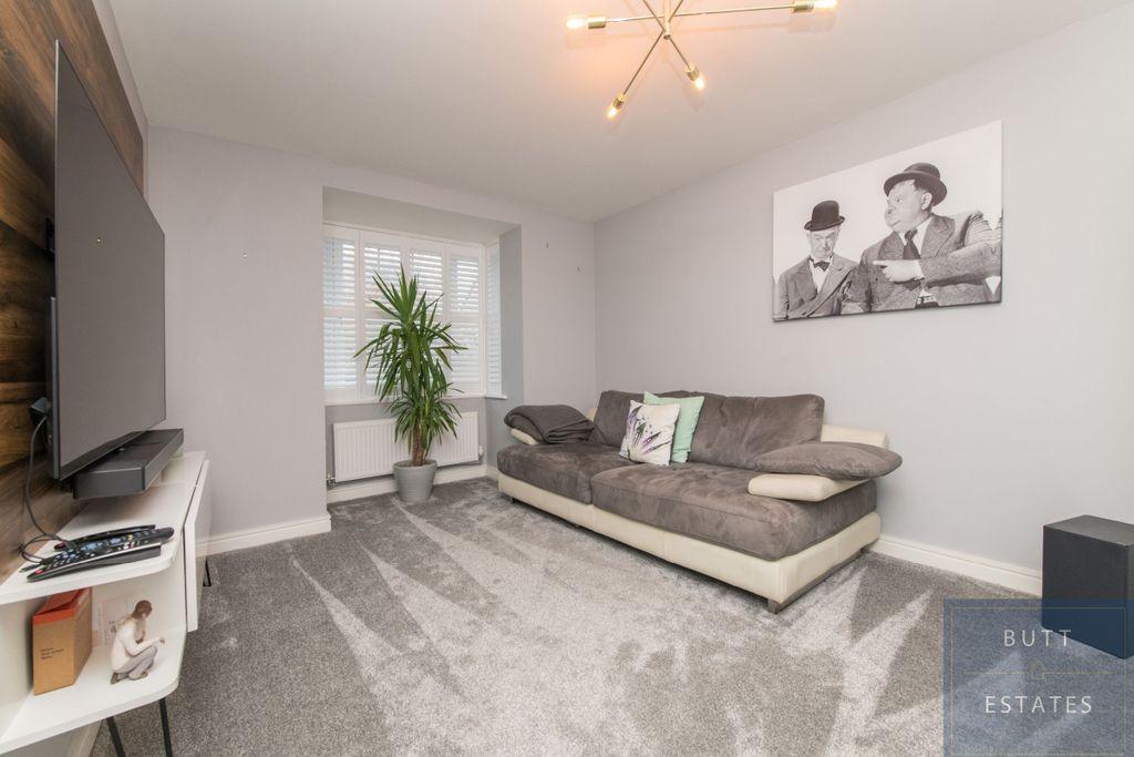 Property photo 3 of 15