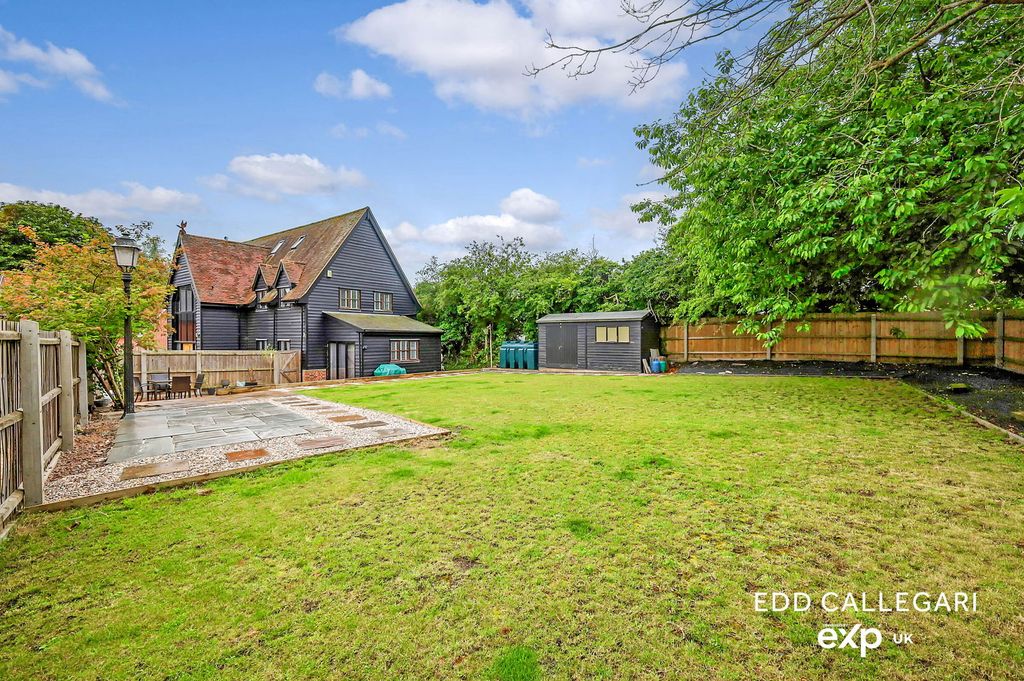 Property photo 2 of 37