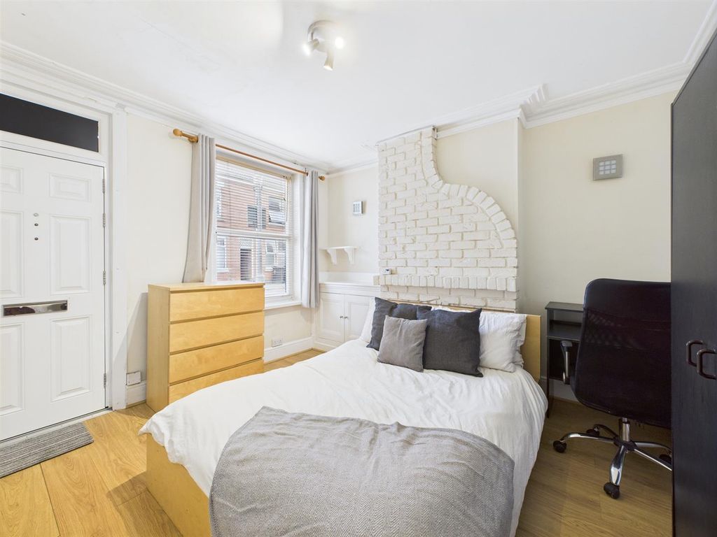 Property photo 3 of 6 Cam04063G0-Pr0073-Still002.Jpg