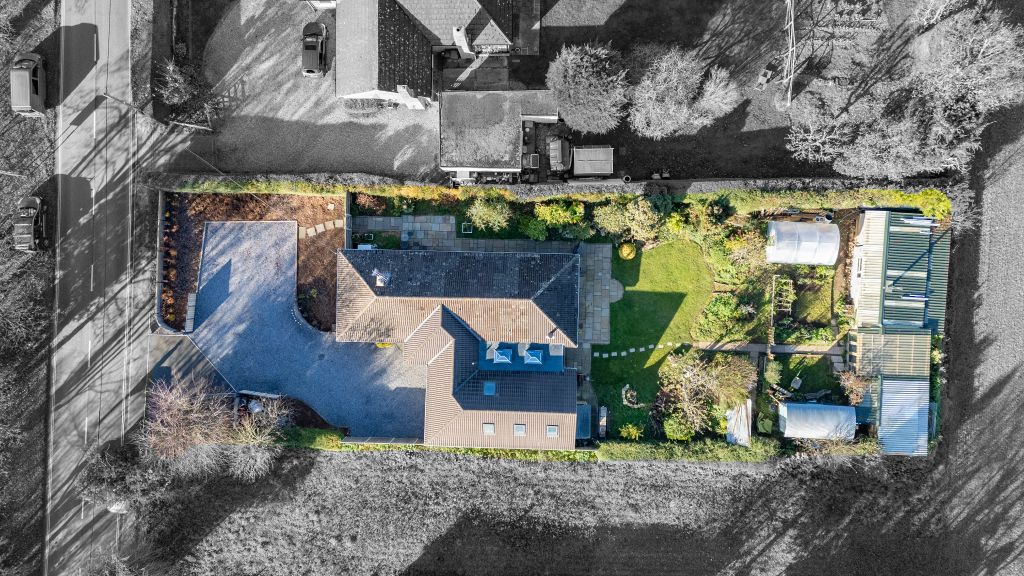 Property photo 2 of 34