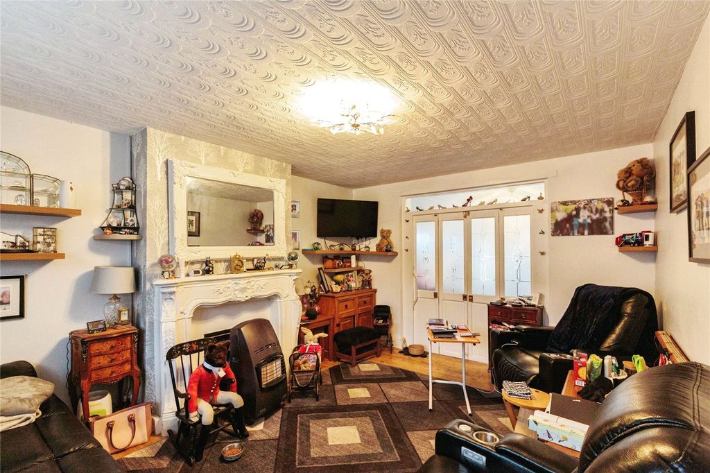 Property photo 3 of 17 Picture No. 04