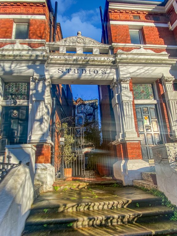 Property photo 1 of 9