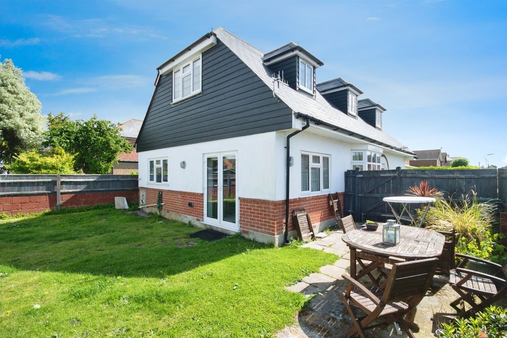 Property photo 1 of 21