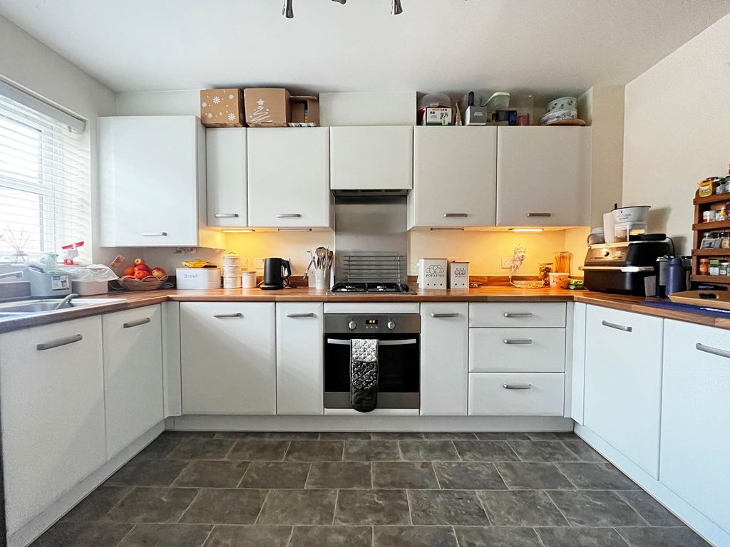 Property photo 3 of 14 Photo 11