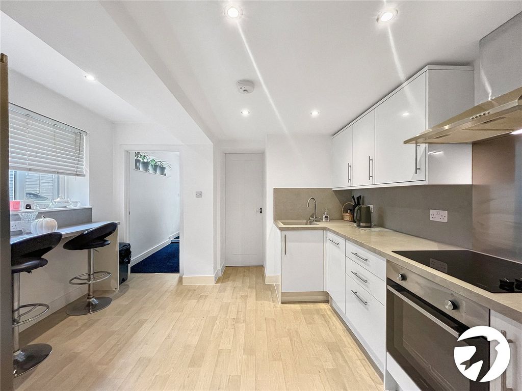 Property photo 2 of 9 Picture No. 08