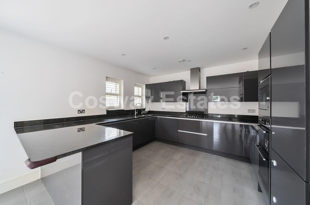 Property photo 3 of 20 Fb14E7c8-0c24-46E7-9d18-464Fe977912c.Jpg
