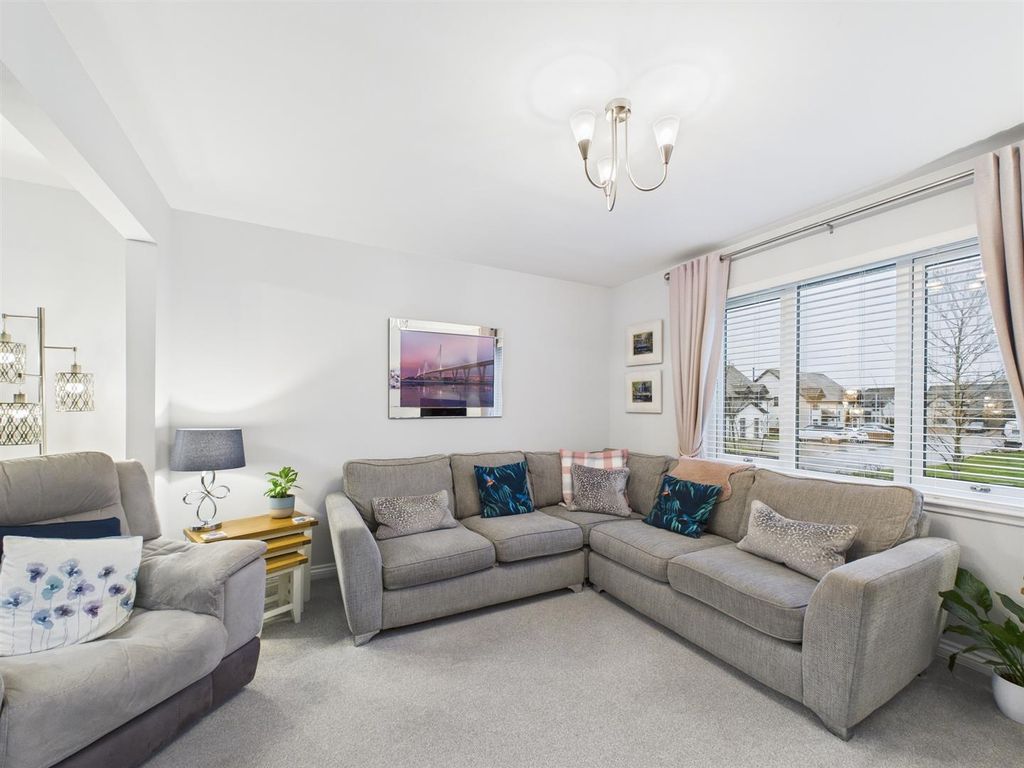 Property photo 2 of 21 Cam01486G0-Pr0952-Still005.Jpg