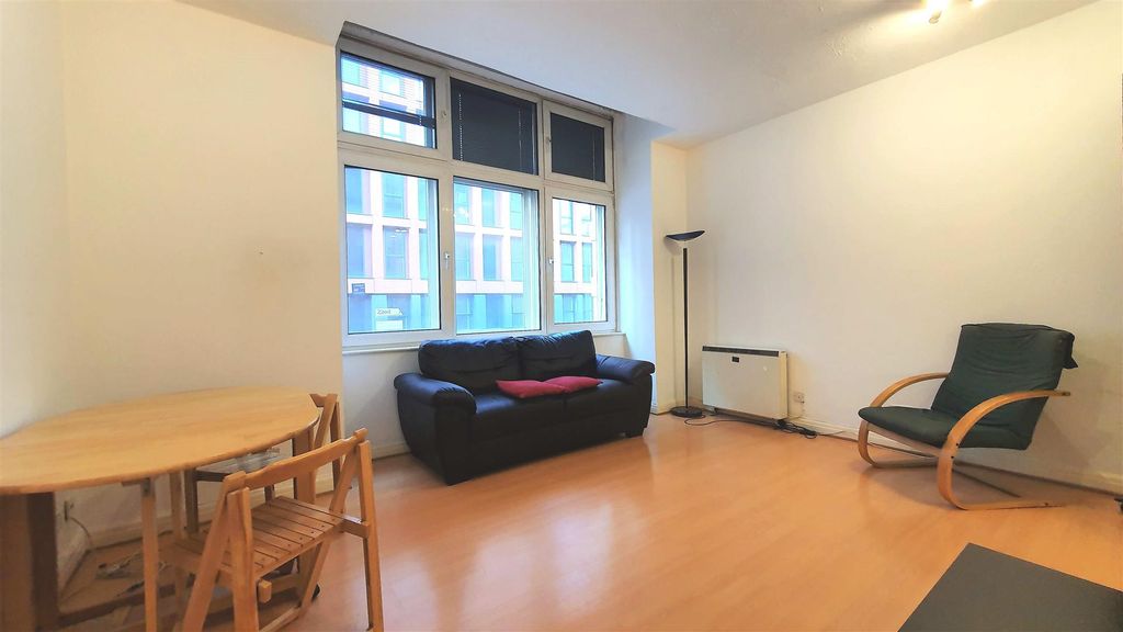 Property photo 3 of 24